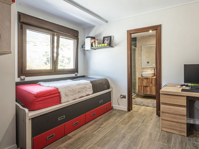 4 Schlafzimmer Villa in Benalmadena Pueblo