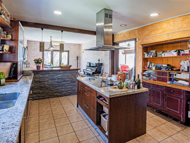 4 Schlafzimmer Villa in Benalmadena Pueblo