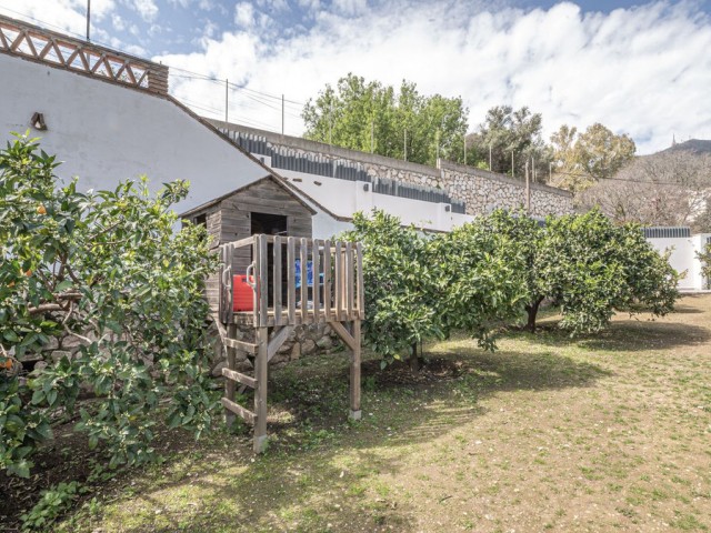 4 Schlafzimmer Villa in Benalmadena Pueblo