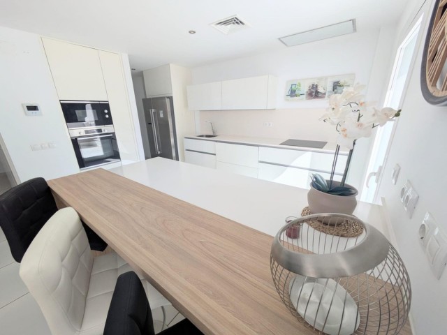 Villa con 4 Dormitorios  en Torremuelle