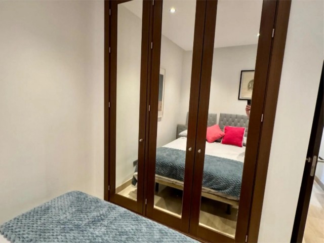 Apartamento con 3 Dormitorios  en Estepona