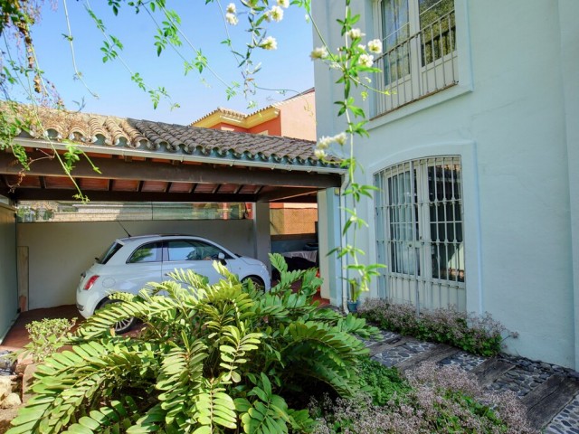 3 Bedrooms Villa in Guadalmina Alta