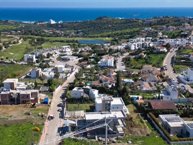 4 Makuuhuoneen Huvila Valle Romano