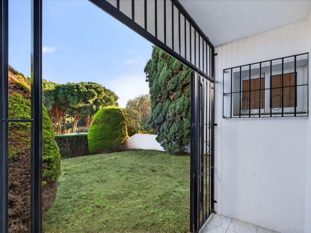 2 Bedrooms Townhouse in Artola