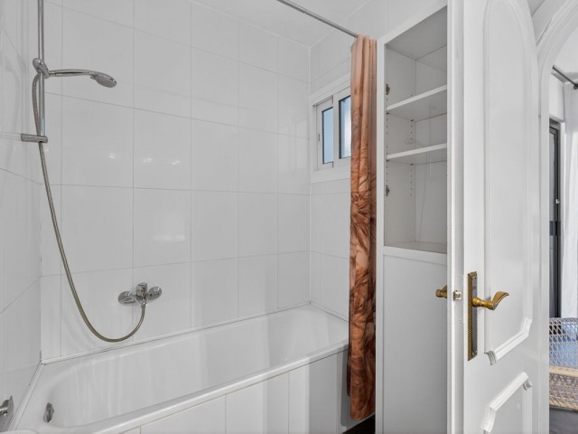 2 Bedrooms Townhouse in Artola