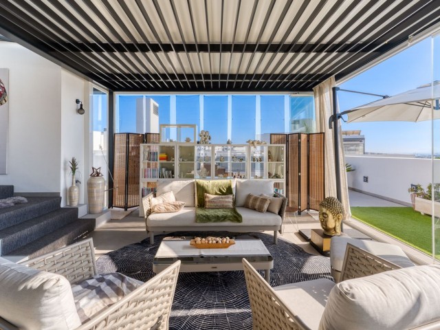 Ático con 2 Dormitorios  en Estepona