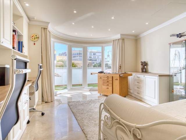 4 Soveroms Rekkehus i Marbella