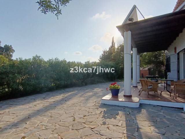 4 Soveroms Villa i Estepona