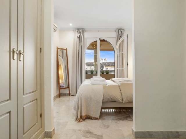 2 Bedrooms Apartment in Nueva Andalucía