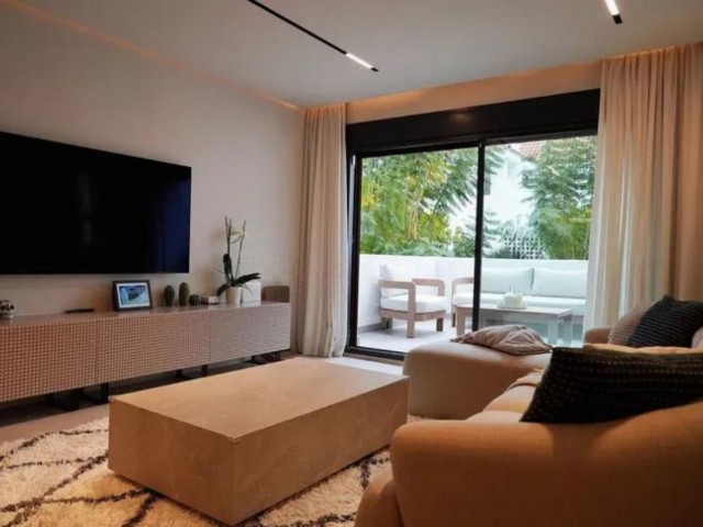 3 Bedrooms Apartment in Nueva Andalucía