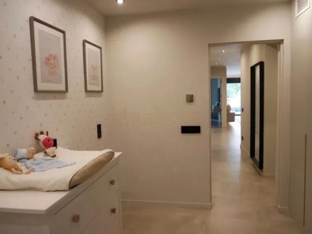 3 Bedrooms Apartment in Nueva Andalucía