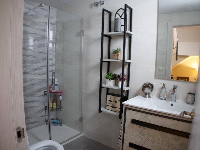 4 Makuuhuoneen Rivitalo Fuengirola