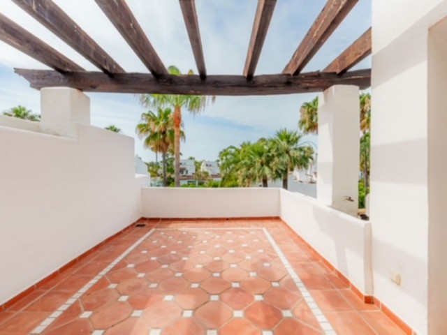 4 Schlafzimmer Reihenhaus in Estepona