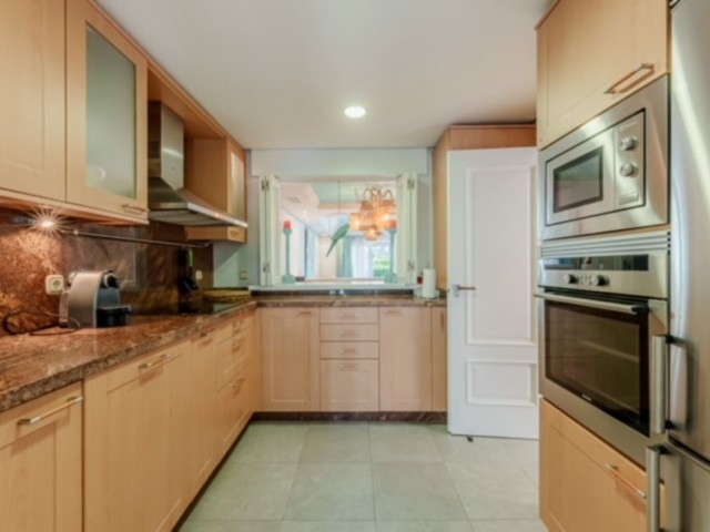 4 Schlafzimmer Reihenhaus in Estepona