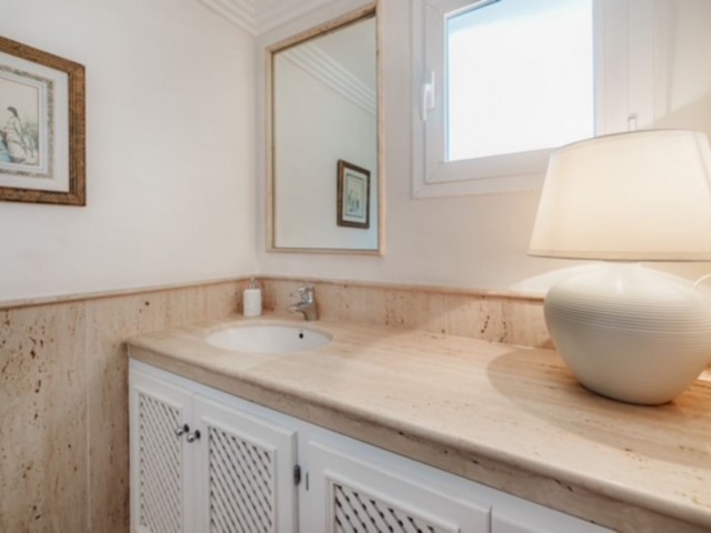 4 Schlafzimmer Reihenhaus in Estepona