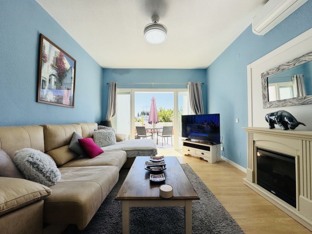 4 Slaapkamer Rijtjeshuis in La Duquesa