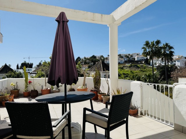 4 Slaapkamer Rijtjeshuis in La Duquesa