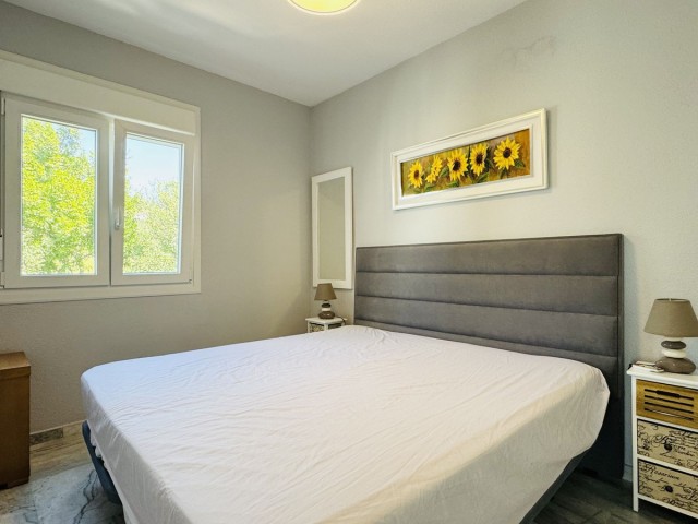 4 Slaapkamer Rijtjeshuis in La Duquesa