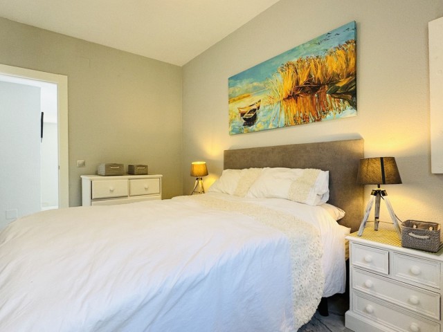 4 Slaapkamer Rijtjeshuis in La Duquesa