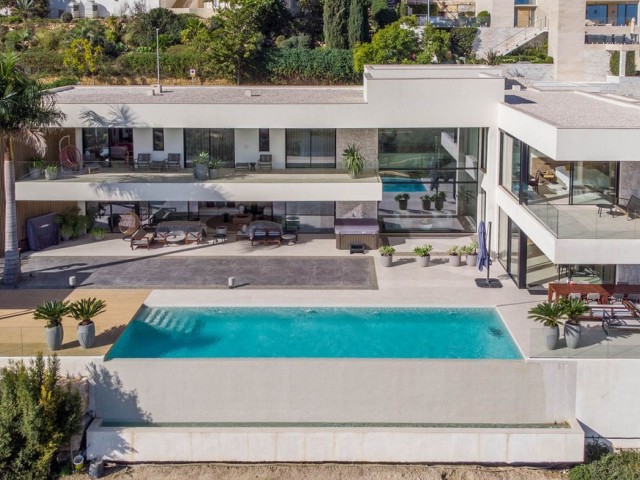 5 Soveroms Villa i Benahavís