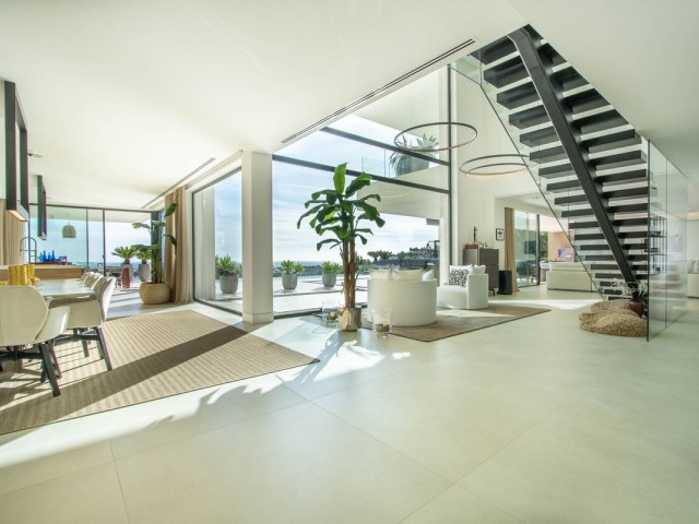 5 Soveroms Villa i Benahavís