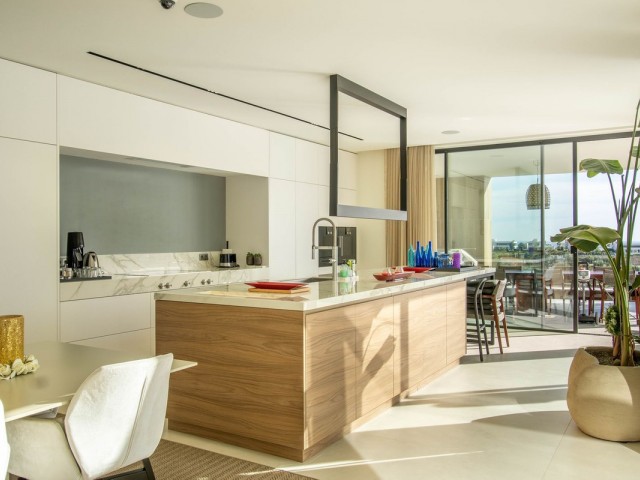 5 Soveroms Villa i Benahavís