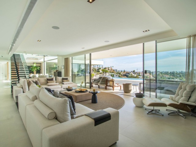 5 Soveroms Villa i Benahavís