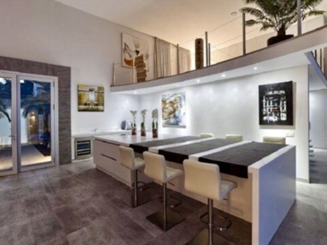 3 Soveroms Villa i Benahavís