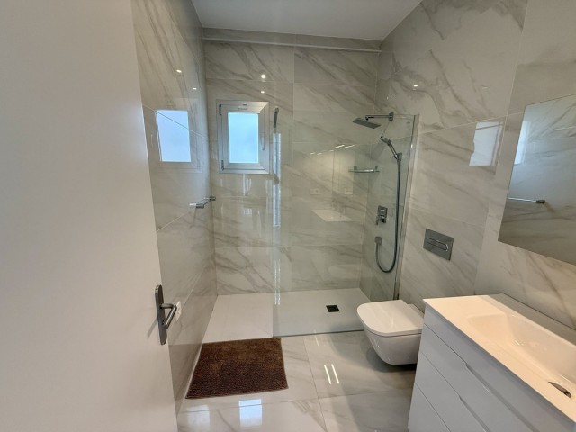 3 Soveroms Villa i Benahavís