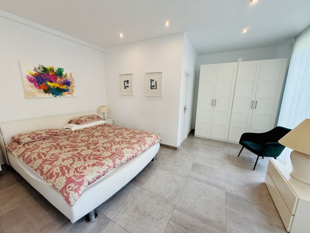 3 Soveroms Villa i Benahavís