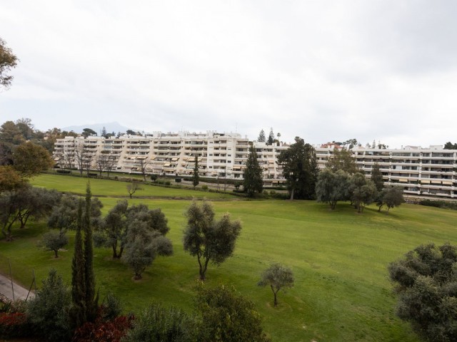 3 Bedrooms Apartment in Guadalmina Alta