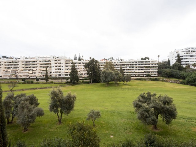 3 Bedrooms Apartment in Guadalmina Alta