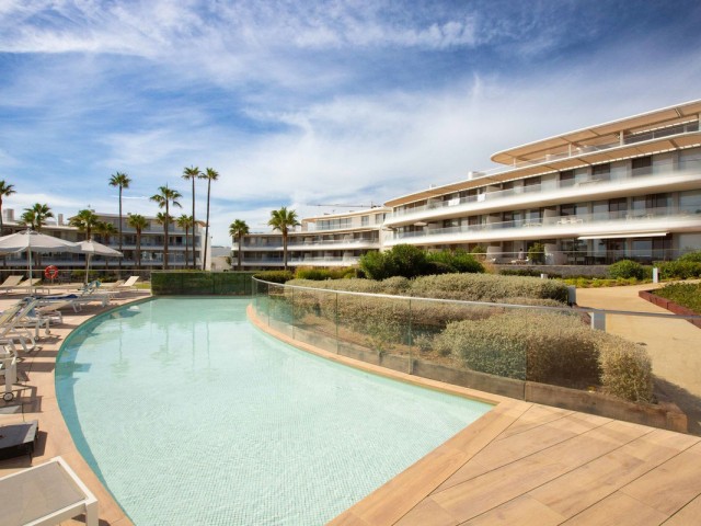Appartement avec 3 Chambres  à Estepona
