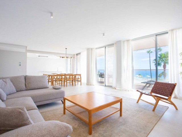 Appartement avec 3 Chambres  à Estepona