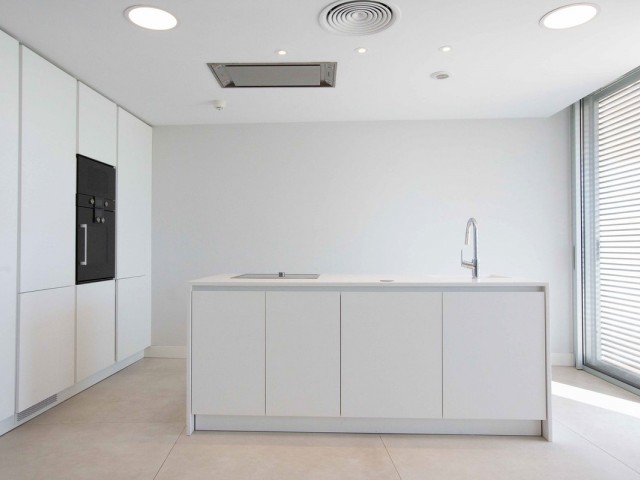 Appartement avec 3 Chambres  à Estepona