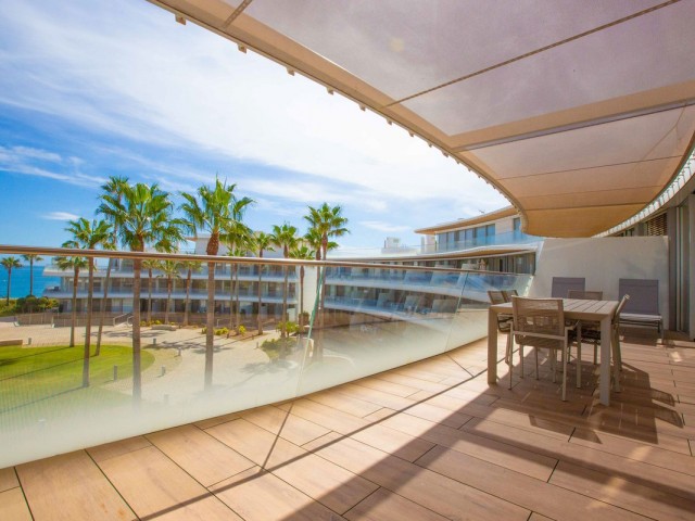 Appartement avec 3 Chambres  à Estepona