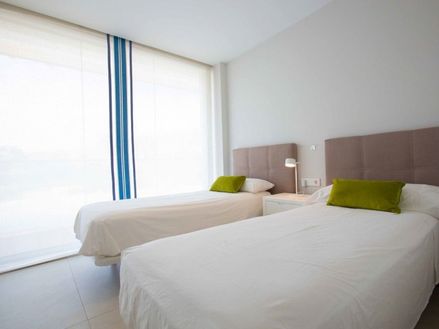 Appartement avec 3 Chambres  à Estepona