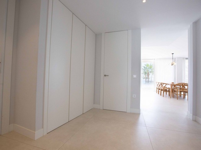 Appartement avec 3 Chambres  à Estepona