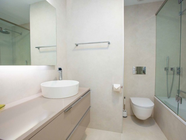 Appartement avec 3 Chambres  à Estepona