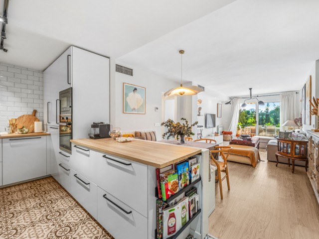 2 Makuuhuoneen Huoneisto Guadalmina Alta