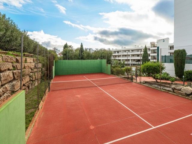 2 Makuuhuoneen Huoneisto Guadalmina Alta