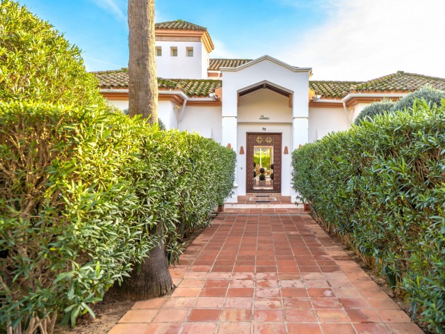 6 Makuuhuoneen Huvila Sotogrande