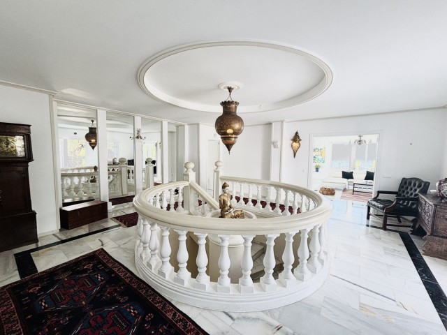 5 Slaapkamer Villa in Valtocado