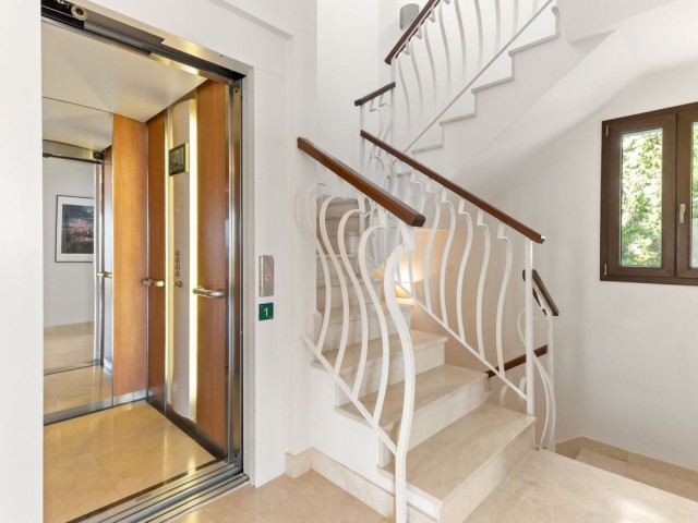 Villa avec 5 Chambres  à Benahavís