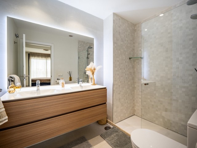 2 Schlafzimmer Apartment in Estepona