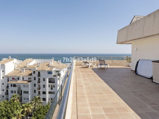 Penthouse in Puerto Banús