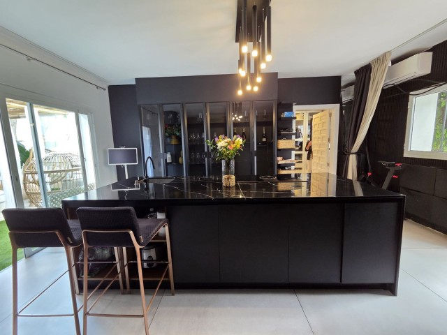 2 Makuuhuoneen Rivitalo Nueva Andalucía