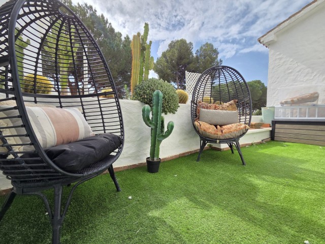 2 Soveroms Rekkehus i Nueva Andalucía