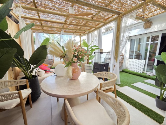 2 Soveroms Rekkehus i Nueva Andalucía