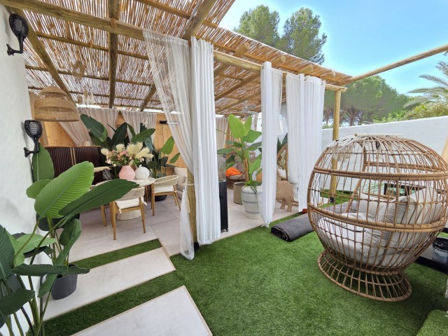 2 Bedrooms Townhouse in Nueva Andalucía